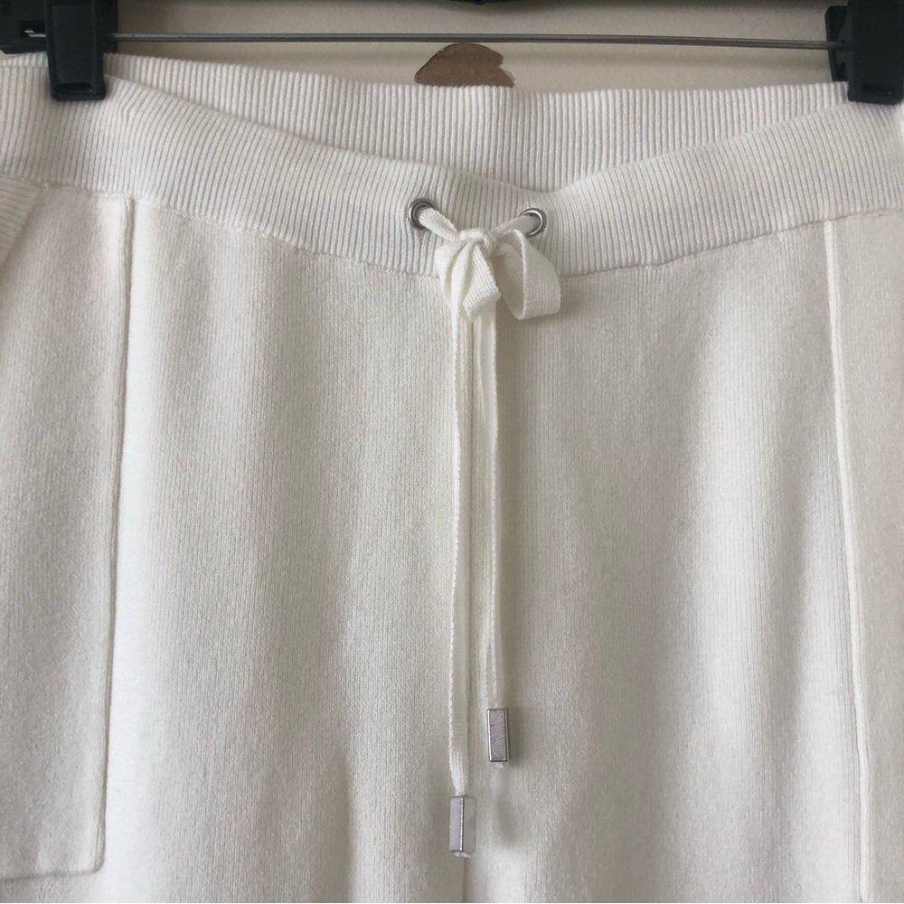 Chico’s Zenergy Cream Colored Super Soft Lounge Pants Joggers Size XLp - Picture 4 of 8